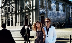 0-holding-porto-portugal-travel-guide